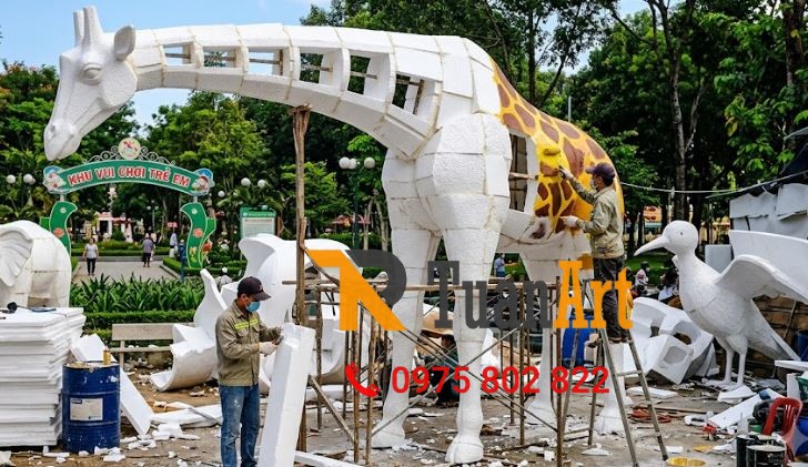 mô hình Hươu Cao Cổ bằng xốp