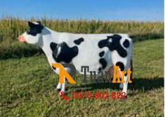 mô hình xốp con Bò Sữa trên đồi cỏ